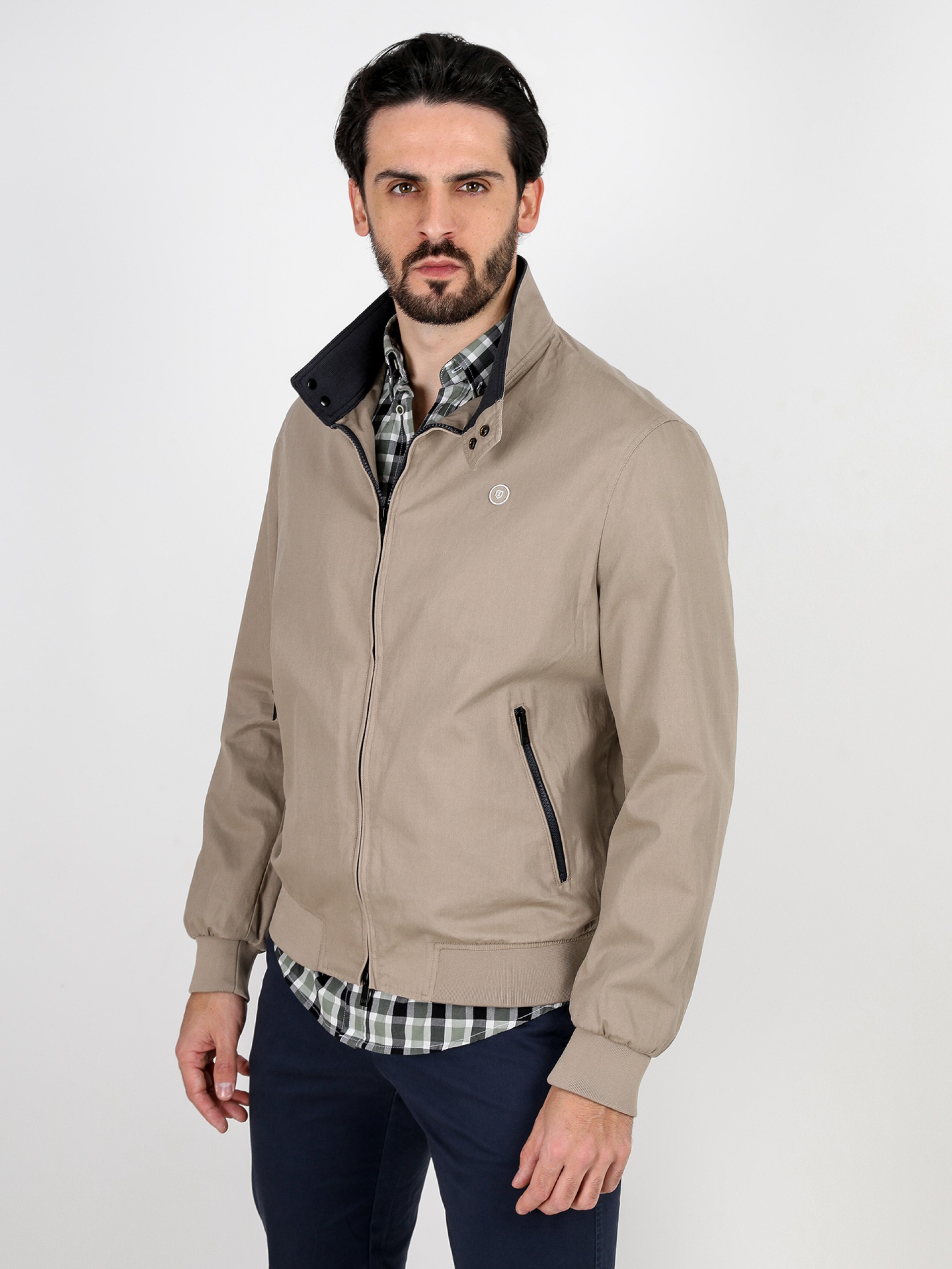 Plain cotton jacket with stand-up collar