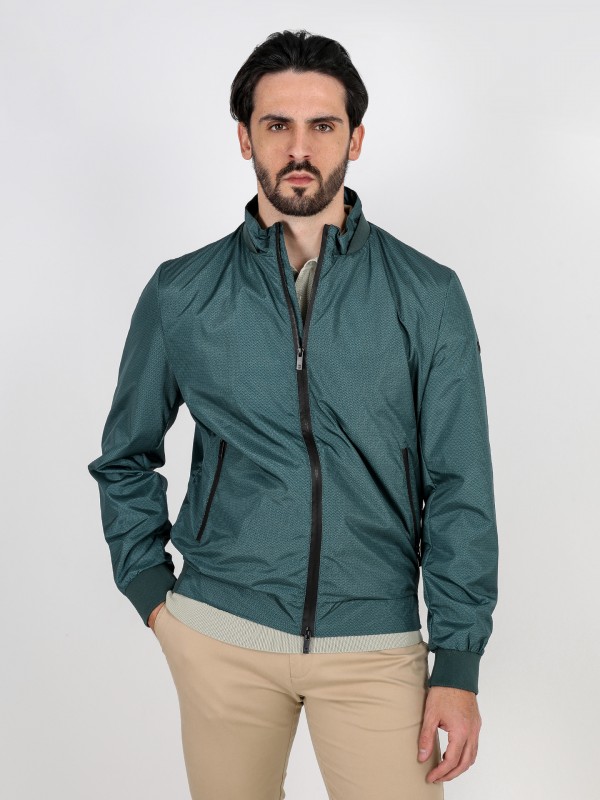 Blusão leve técnico com padrão Blusão leve técnico com padrão