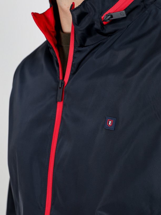 Lightweight technical jacket with contrasting lining