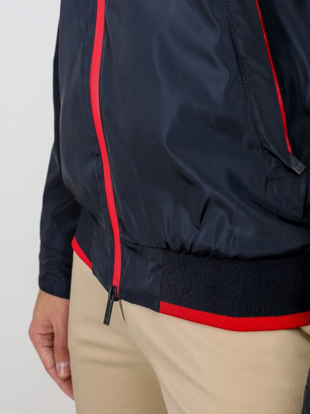 Lightweight technical jacket with contrasting lining