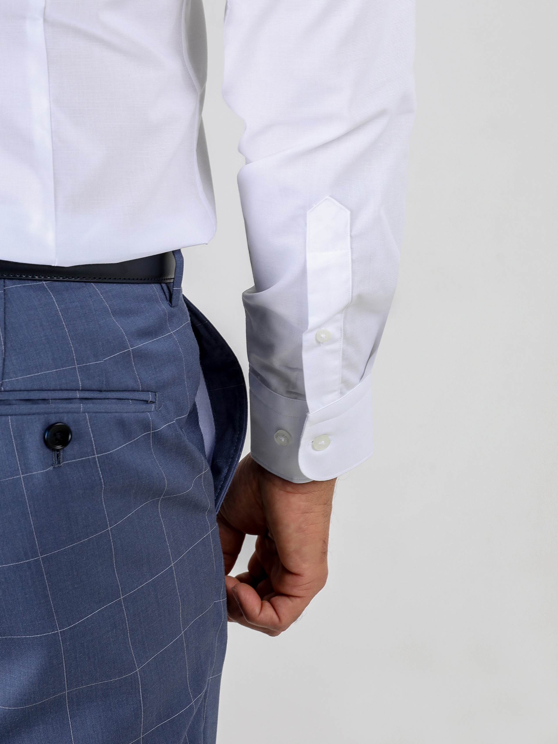 Camisa clássica slim fit com bordado