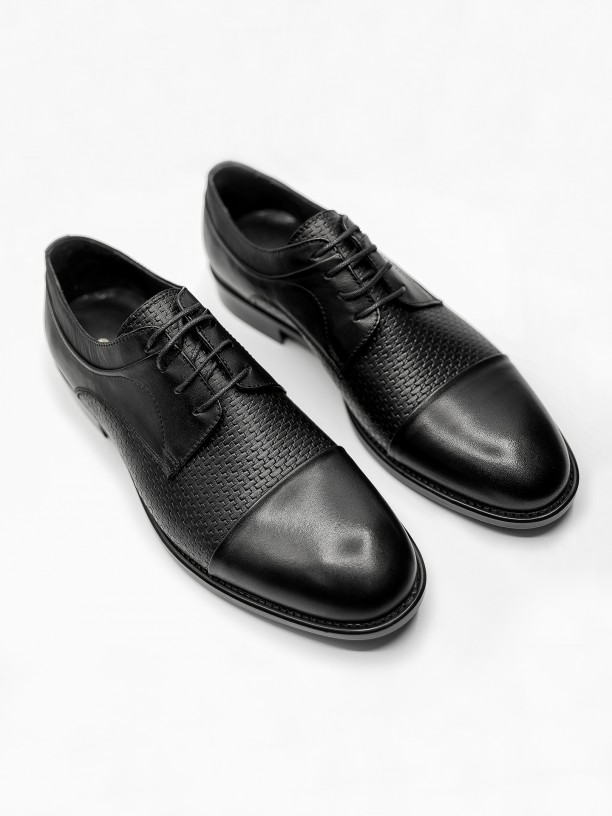 Leather elegant shoes with pattern