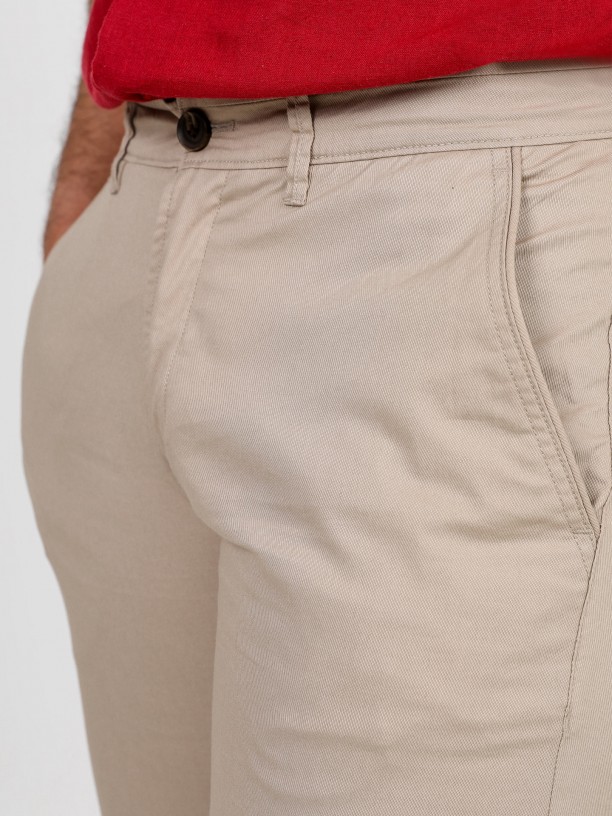 Pantalones chino slim fit cinco bolsillos