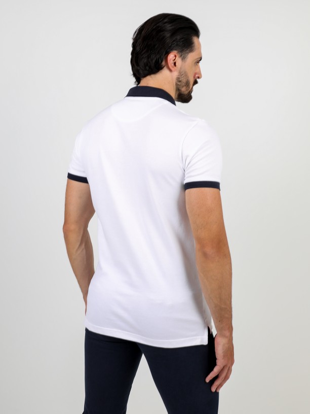 Polo piqué de algodão com contraste Polo piqué de algodão com contraste