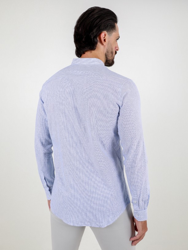 Camisa de linho e algodo com gola mandarim