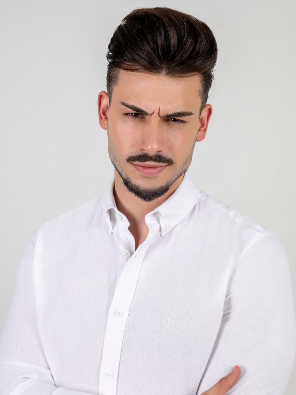 Camisa lisa de algodo e linho