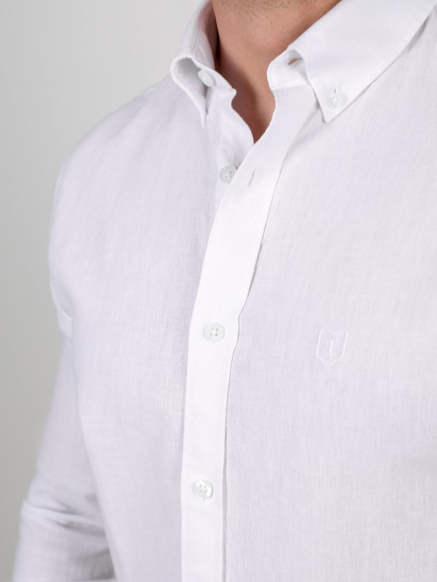 Camisa lisa de algodo e linho
