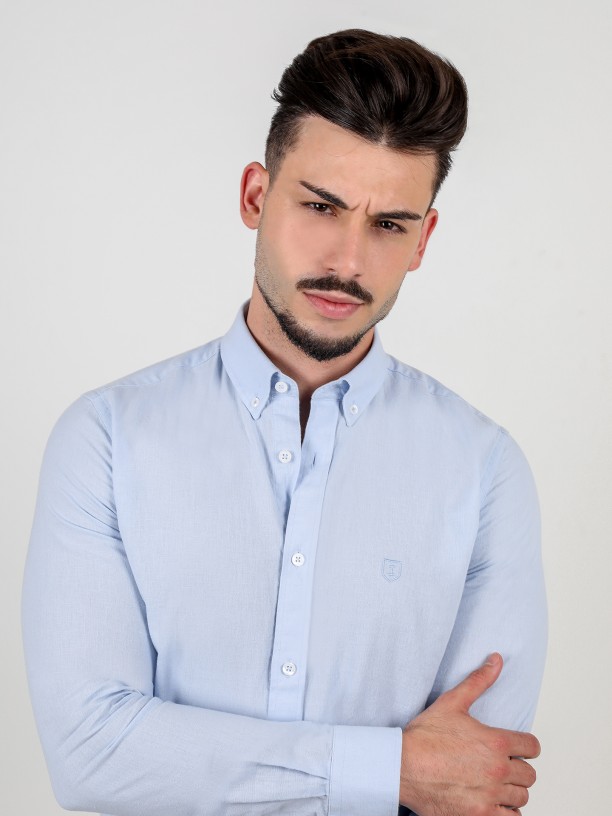 Camisa lisa de algodo e linho