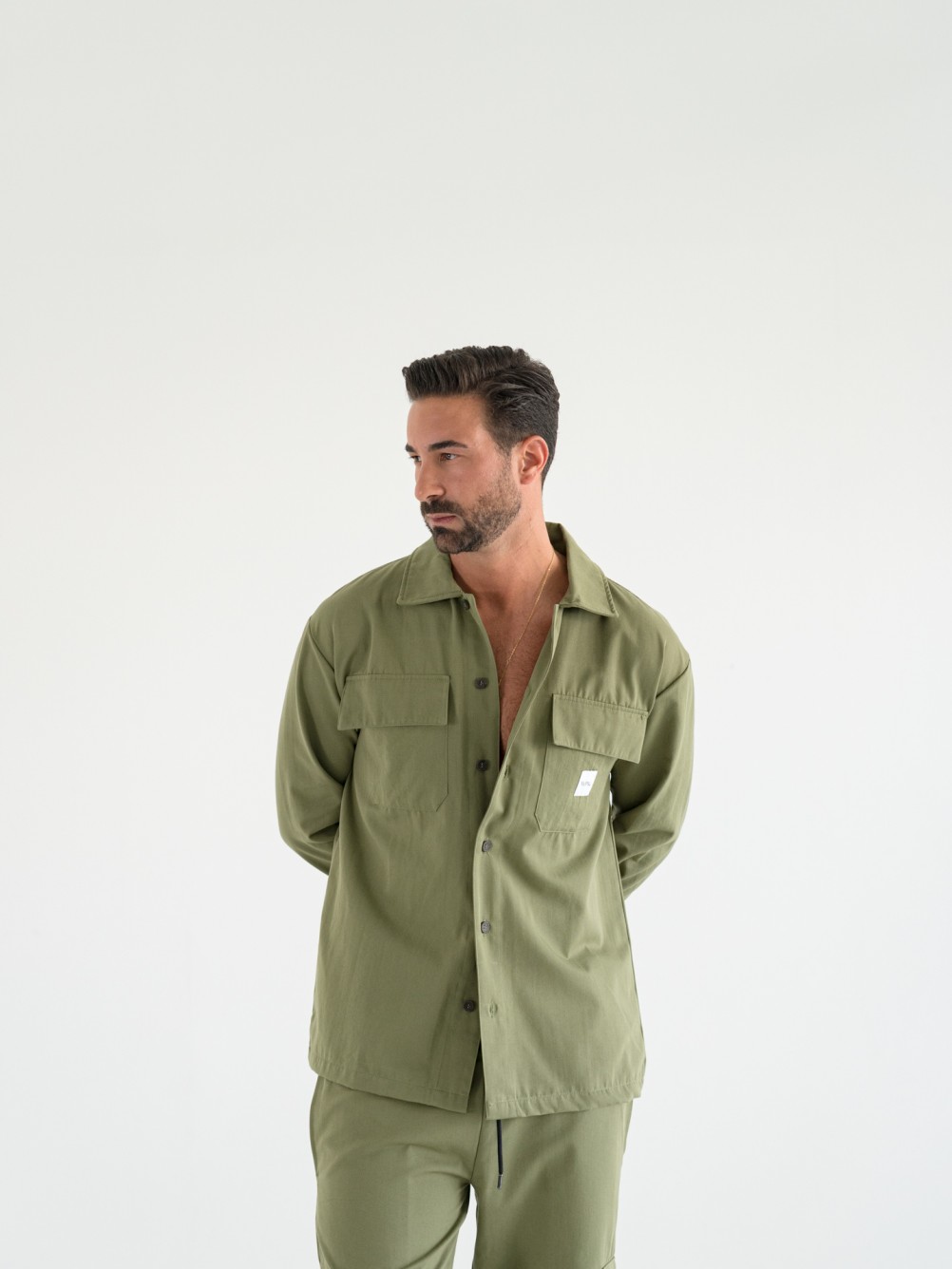 Camisa oversize con bolsos WAC