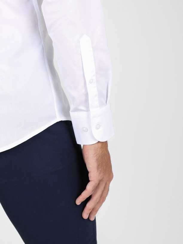 Camisa casual lisa slim fit