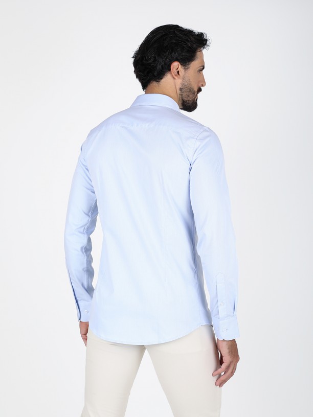 Camisa casual lisa slim fit
