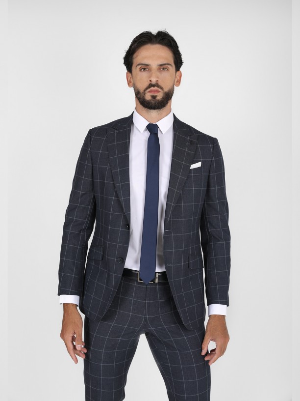 Plaid pattern slim fit suit