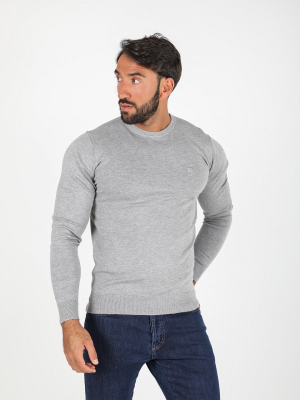 Round-collar sweater