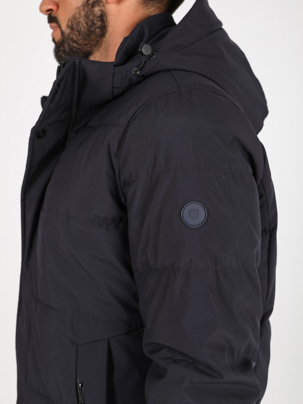 Parka tcnica com capuz