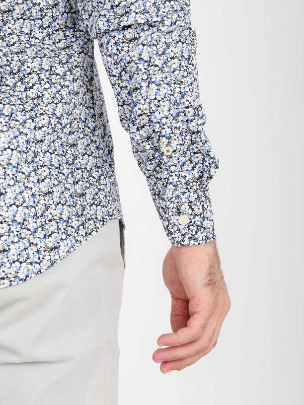 Slim fit flowery pattern shirt