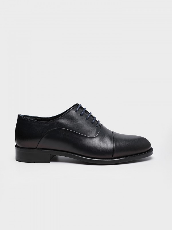 Elegant leather shoes