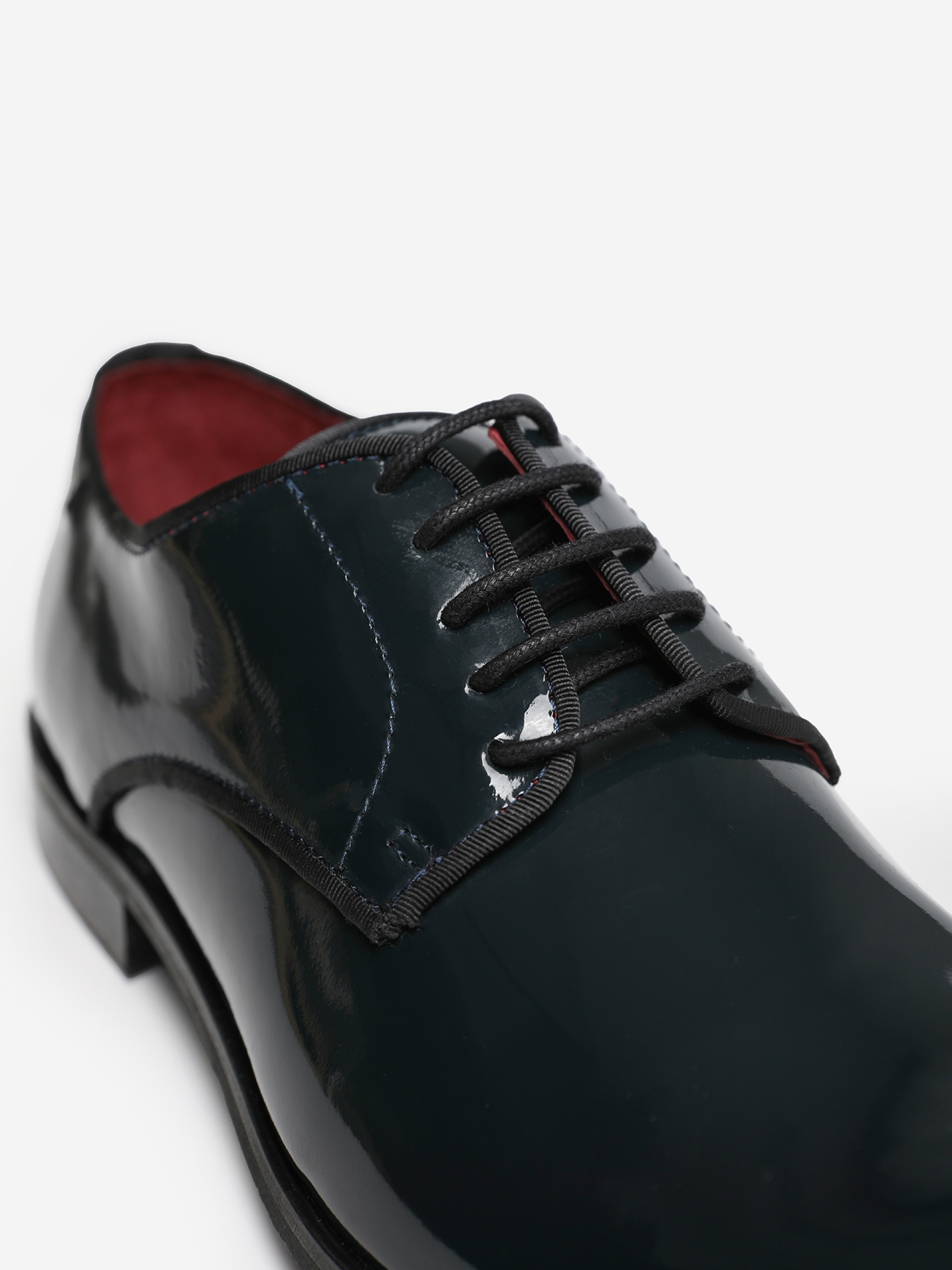 Sapato elegante pele verniz