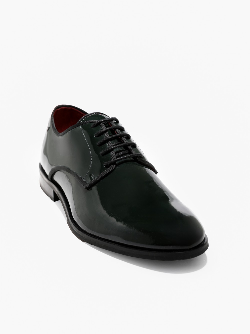 Sapato elegante pele verniz
