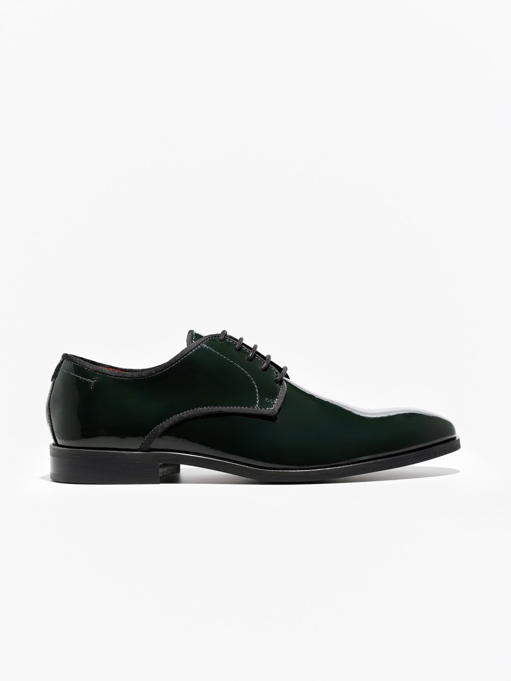 Sapato elegante pele verniz