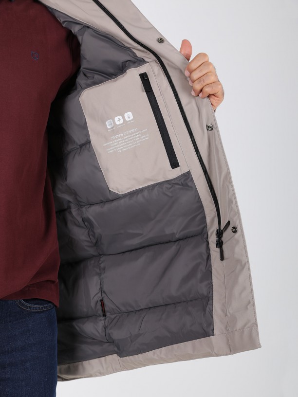 Parka tcnica com capuz