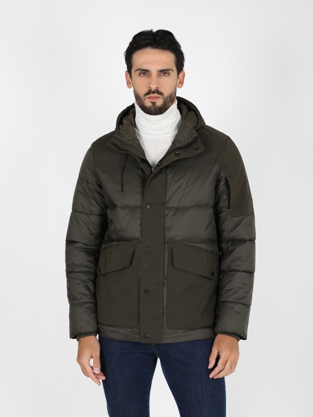 Anorak tcnico smart con capucha