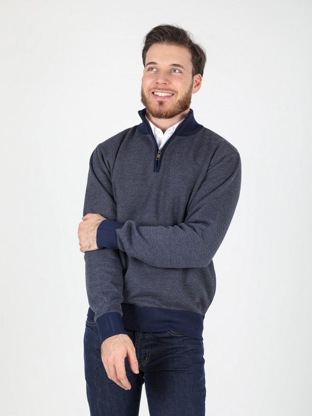 Thick knit sweater with half zip closure