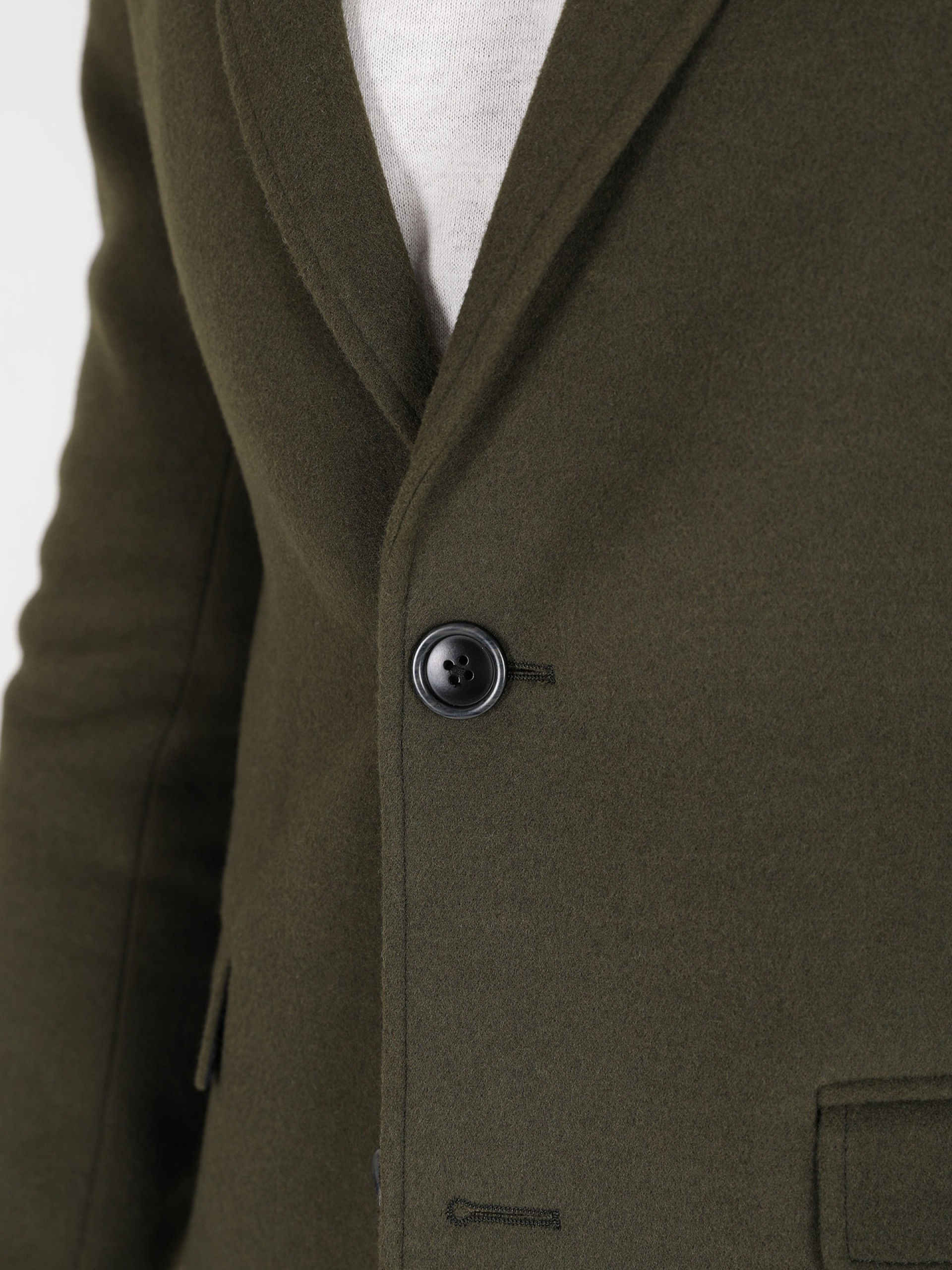 Sobretudo slim fit lapela clássica