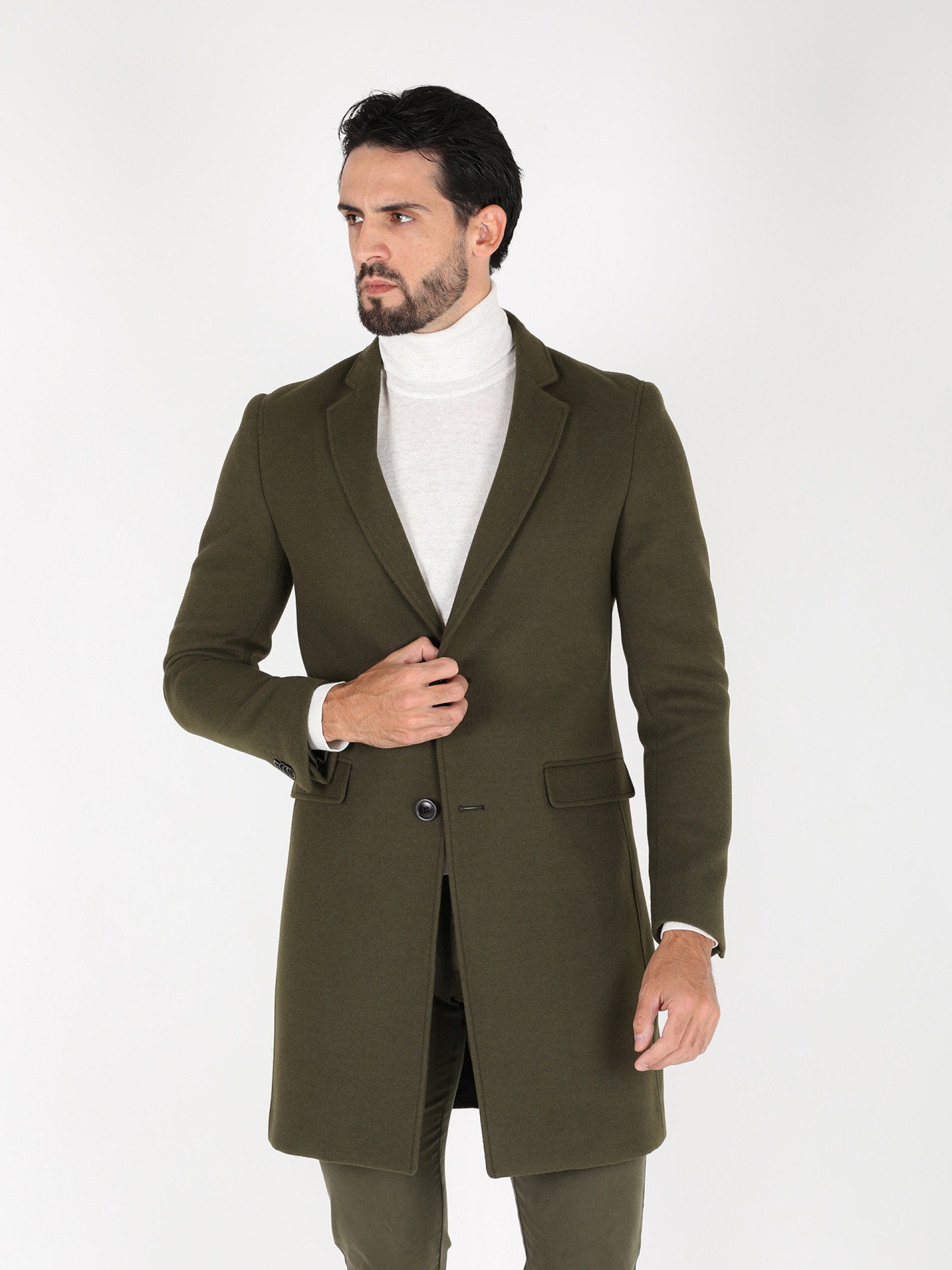 Sobretudo slim fit lapela clássica