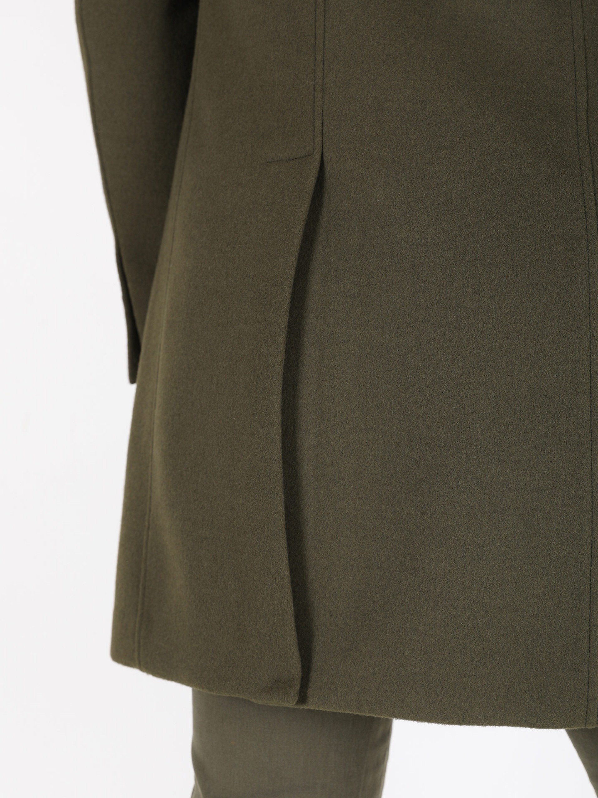 Sobretudo slim fit lapela clássica