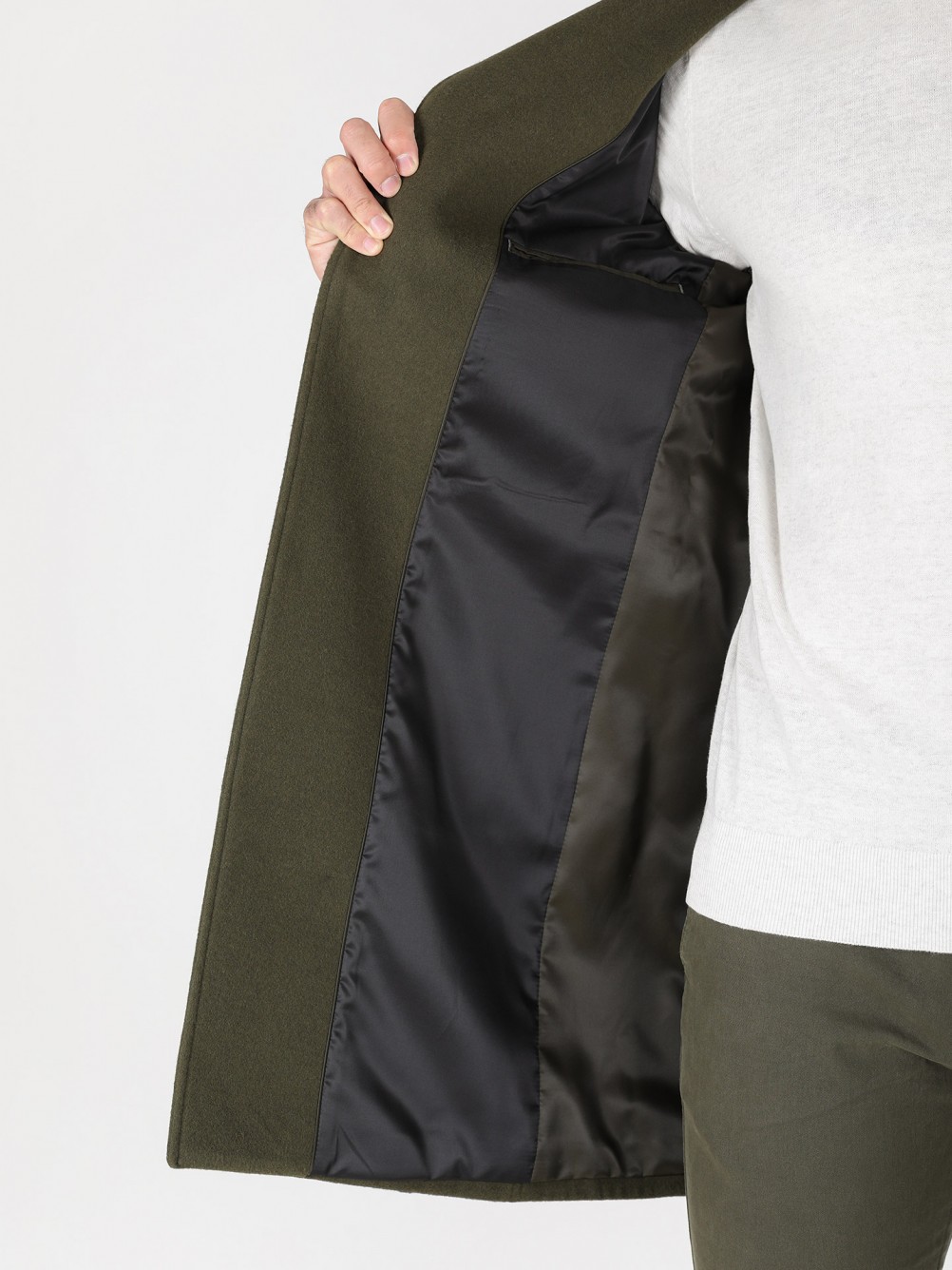 Sobretudo slim fit lapela clássica
