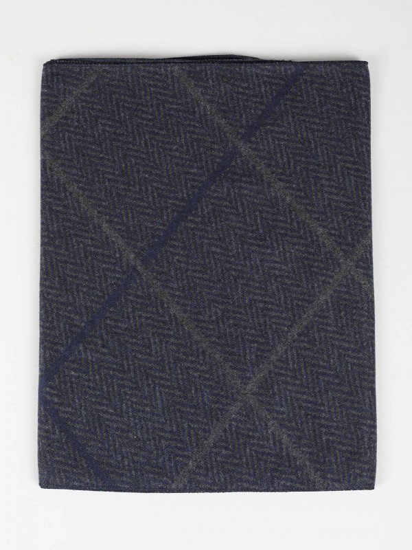 Geometric pattern scarf