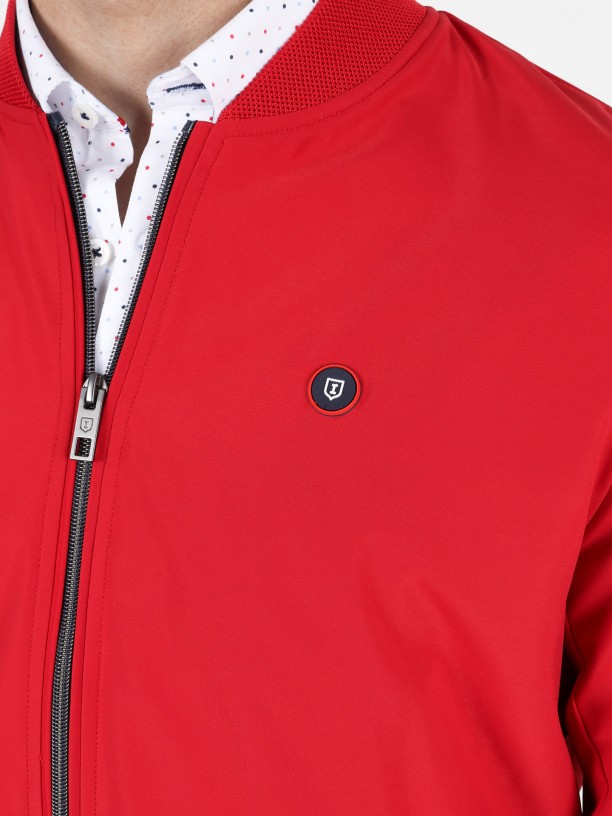 Lightweight technical jacket with contrasting lining
