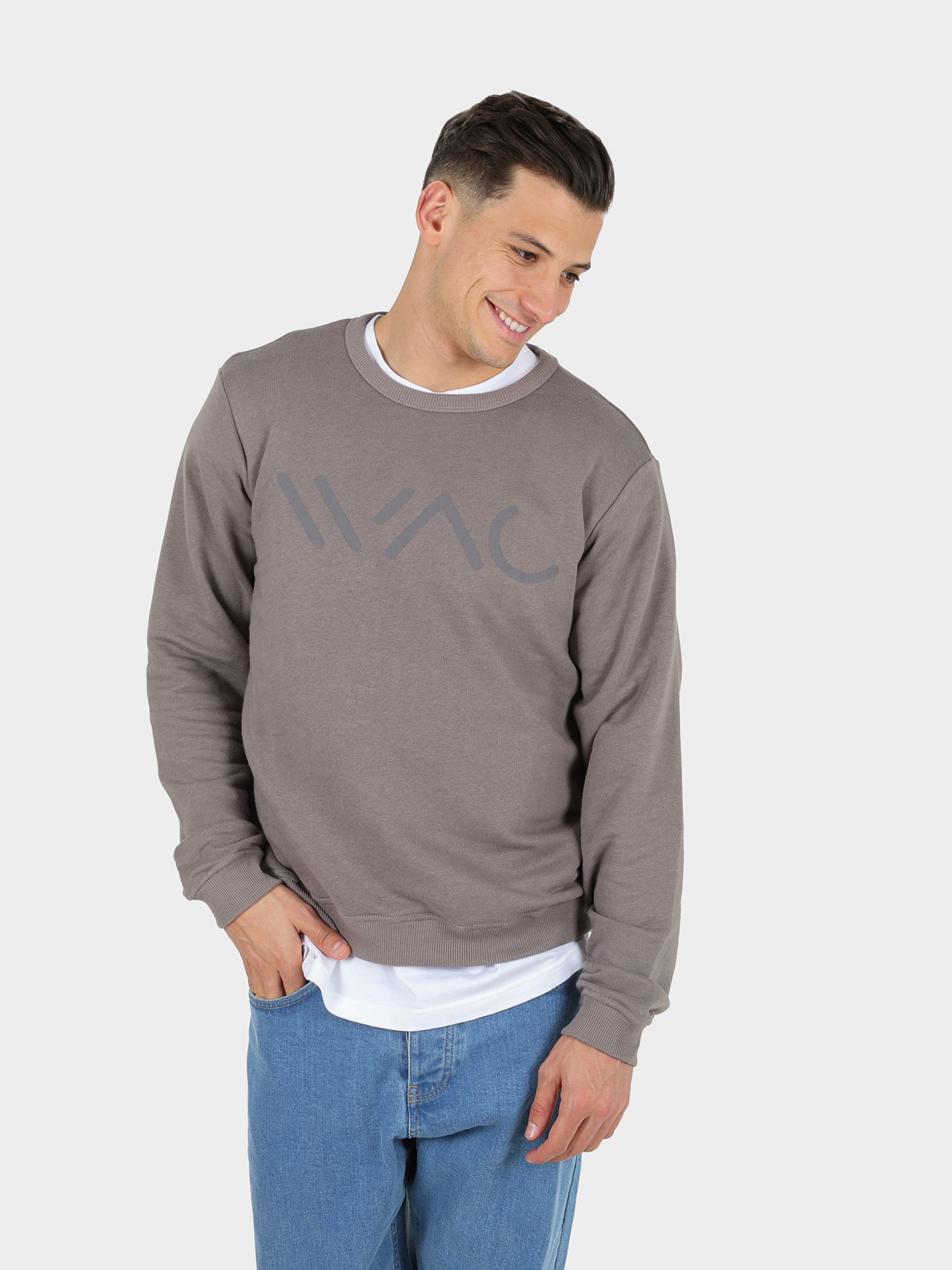 Plain sweatshirt with logo