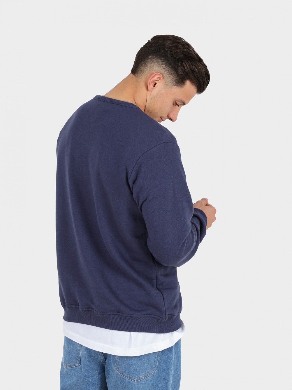 Plain sweatshirt with logo