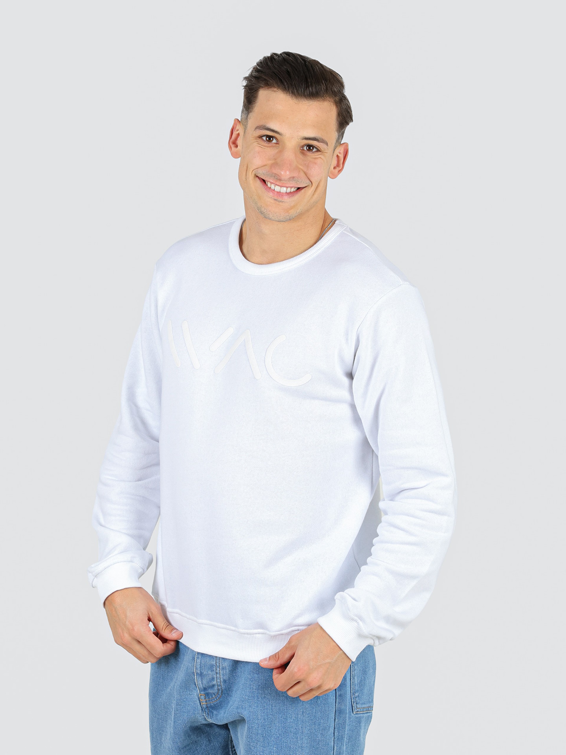 Plain sweatshirt with logo