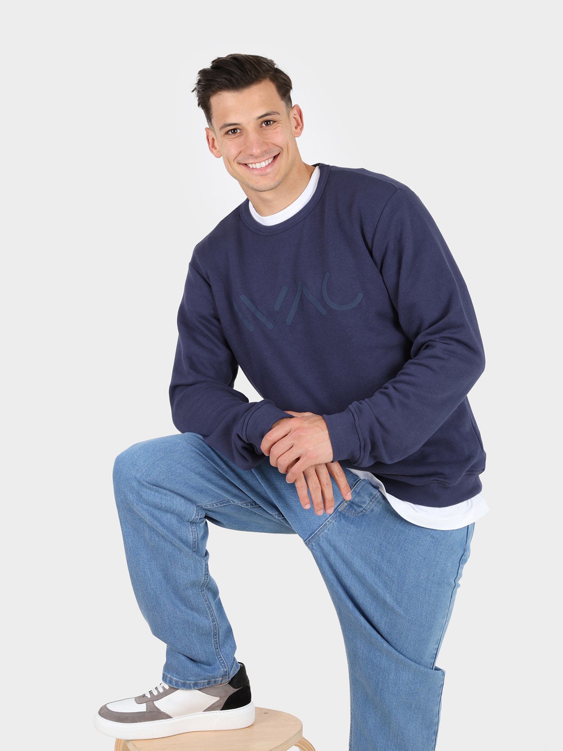 Sudadera lisa con logotipo