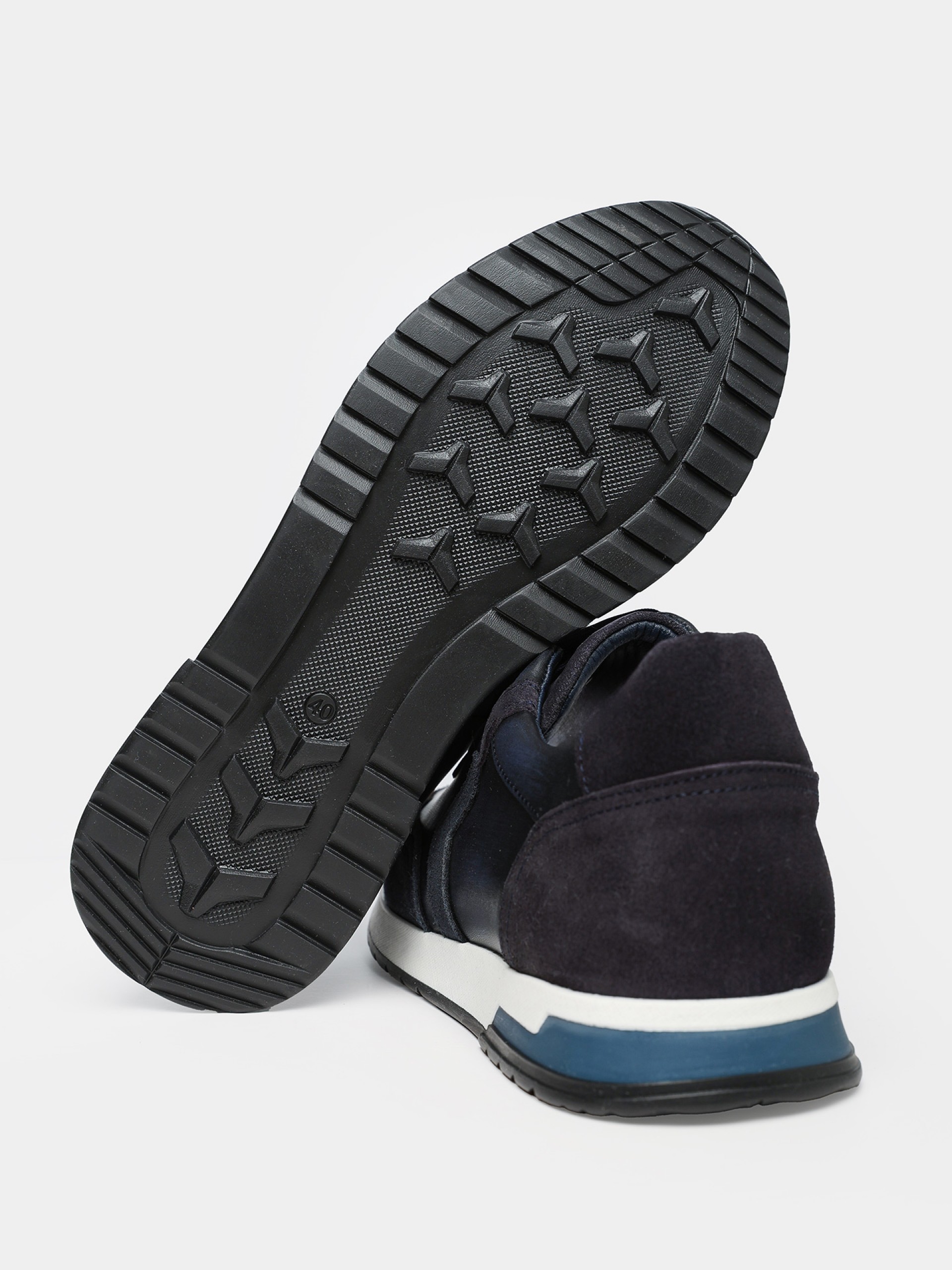 Deportivo de piel combinada