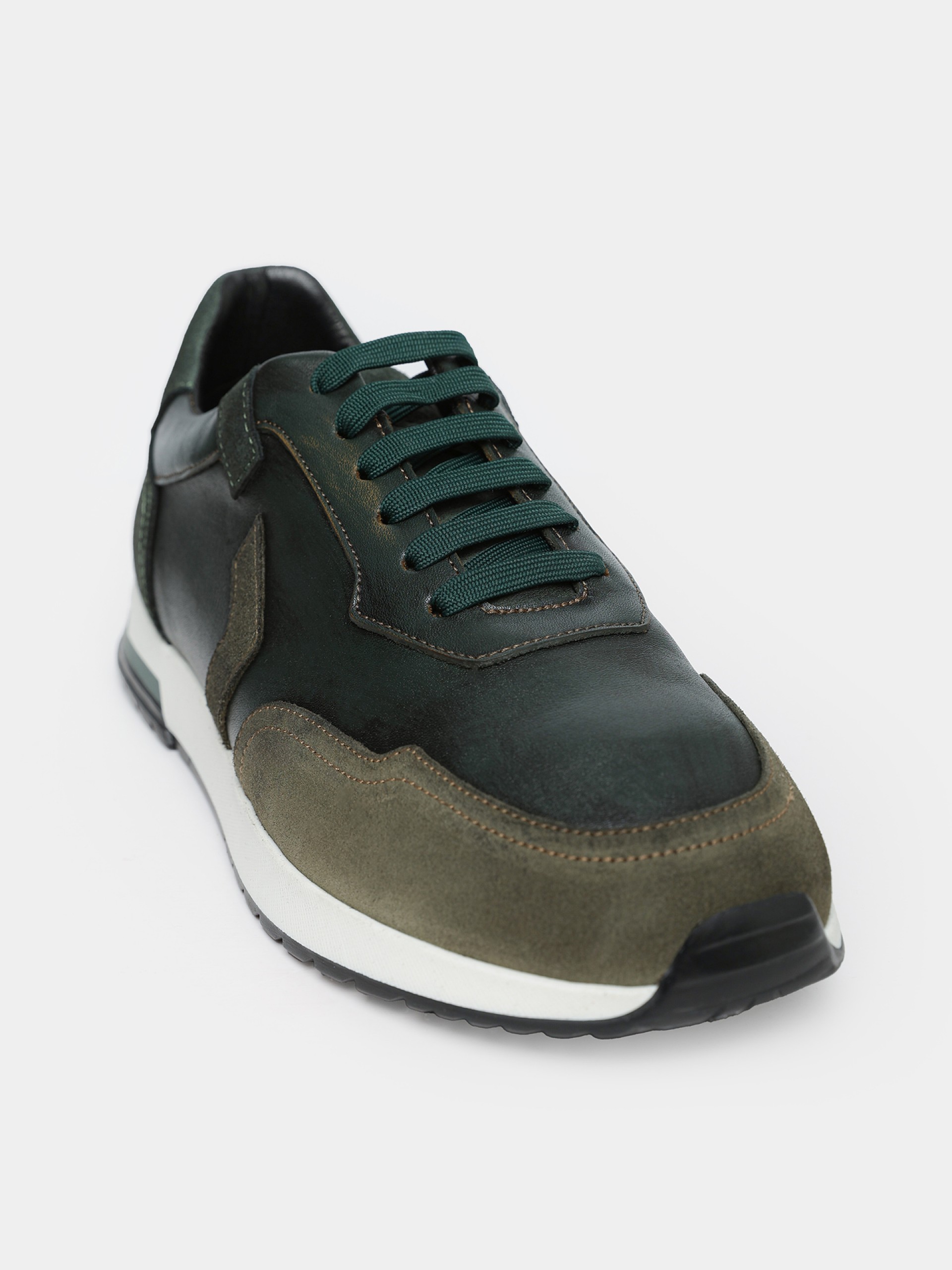 Deportivo de piel combinada