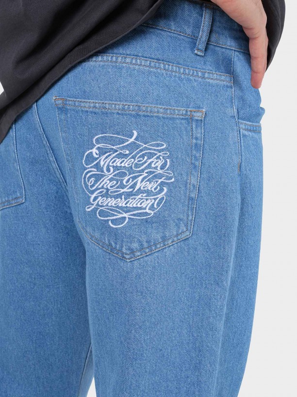 Vaqueros de corte loose fit