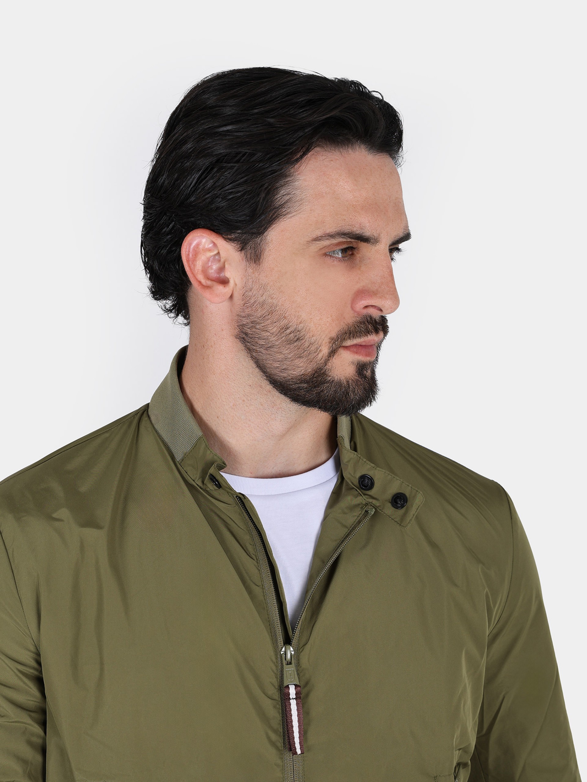 Chaqueta bomber ultraligero