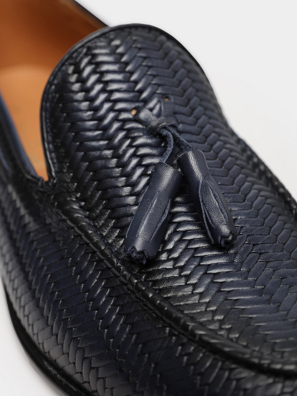 Mocassim de pele com berloque