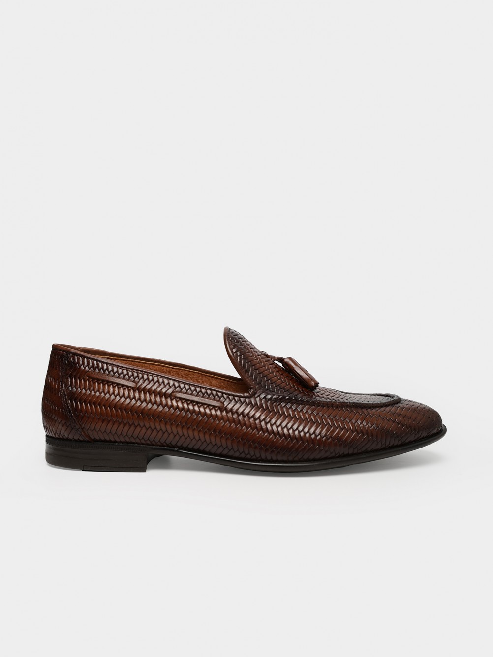 Mocasín de piel con charm