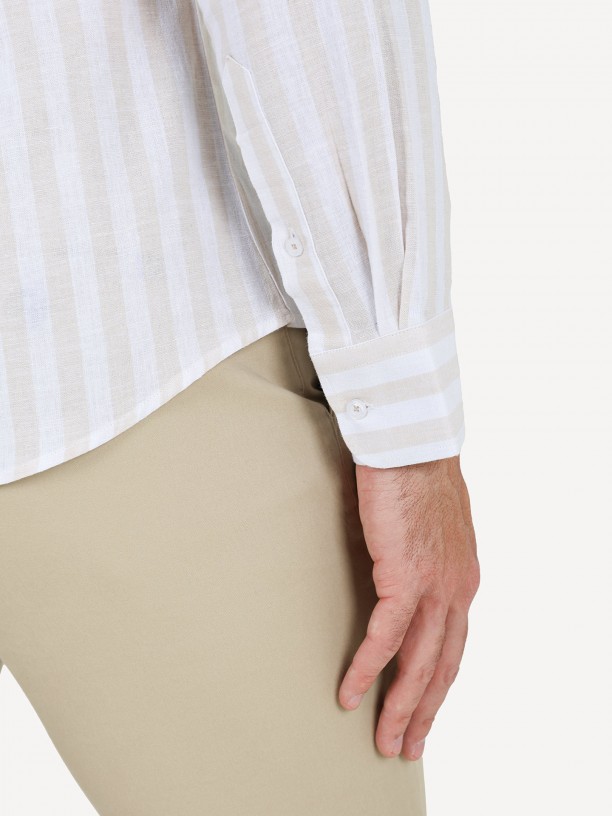 Camisa de linho e algodo com gola mandarim