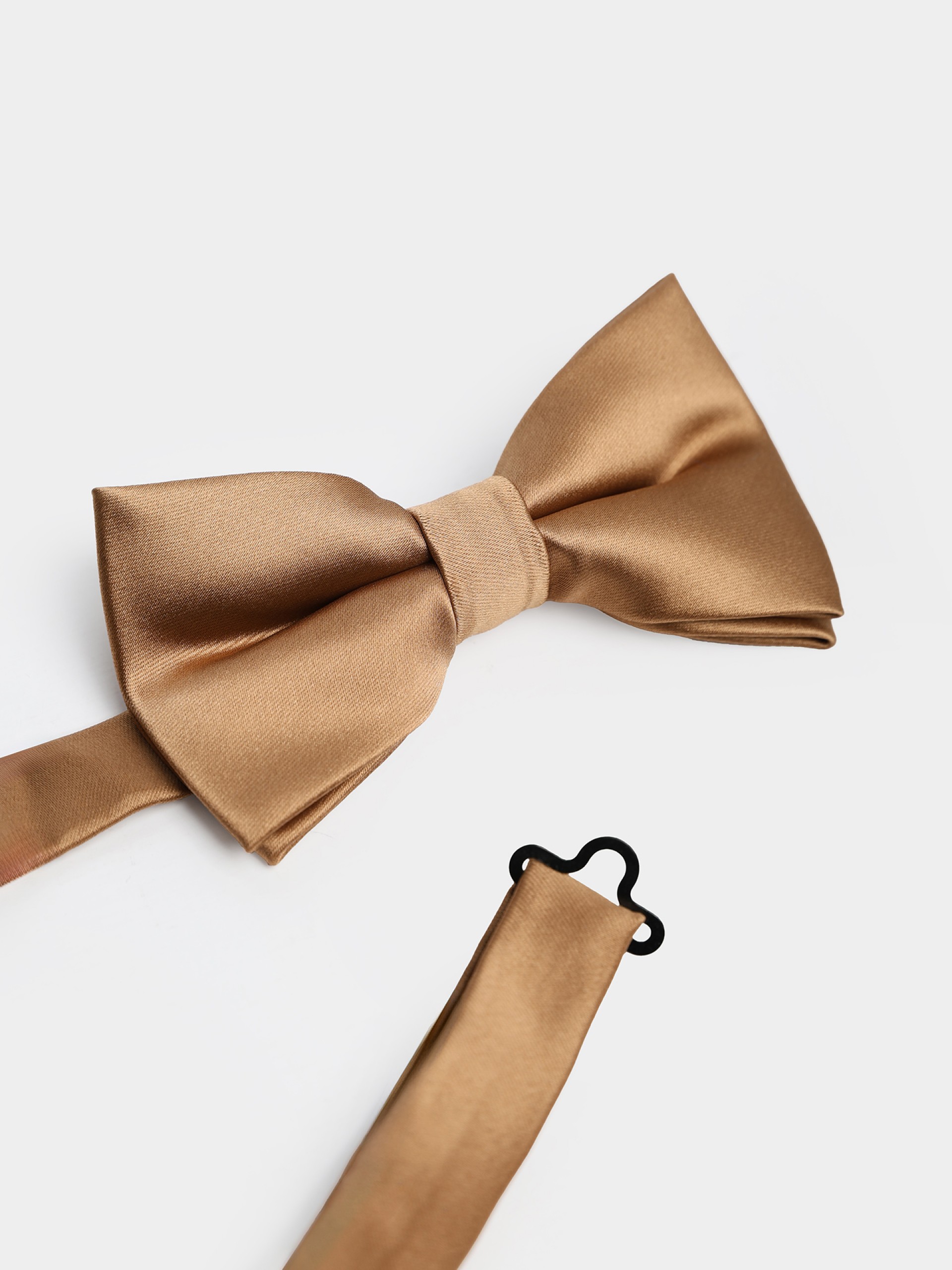 Plain bow tie