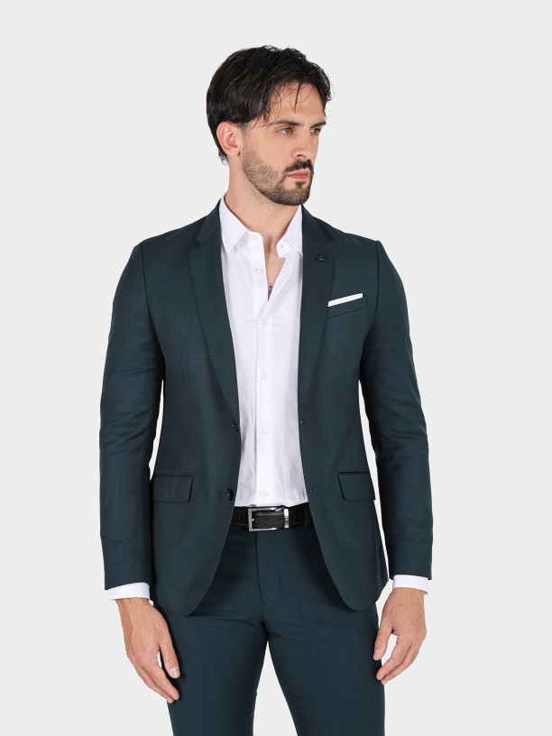 Slim fit suit with decorative pin