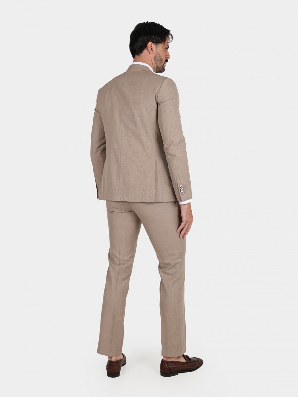 Slim fit suit with decorative pin