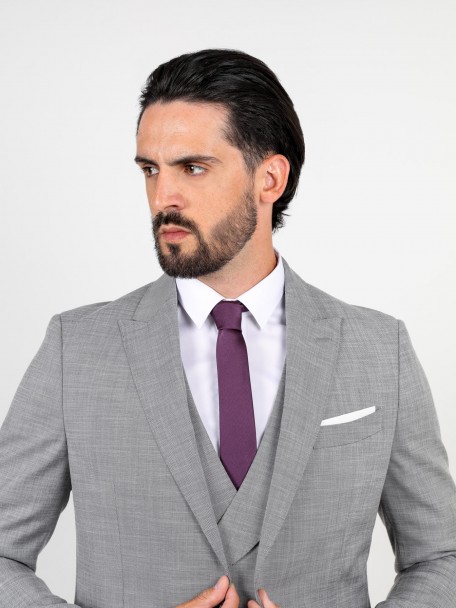 Traje liso slim fit con chaleco Traje liso slim fit con chaleco