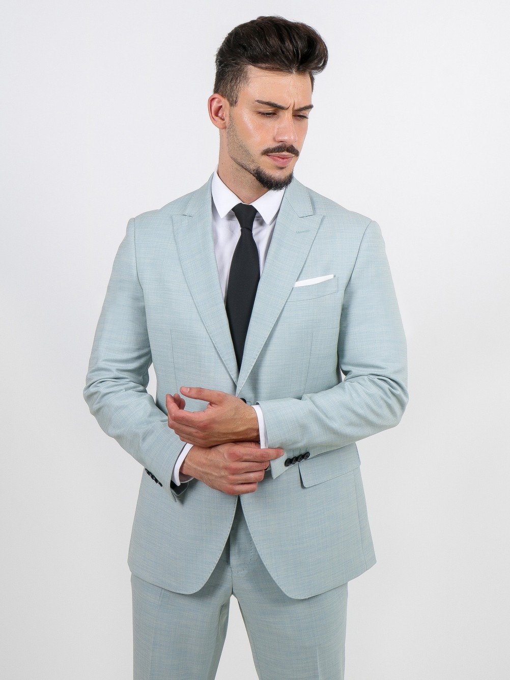 Traje liso slim fit con chaleco