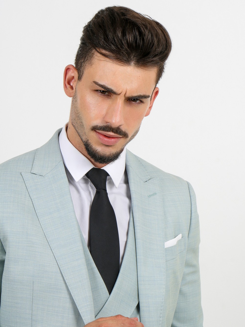 Traje liso slim fit con chaleco