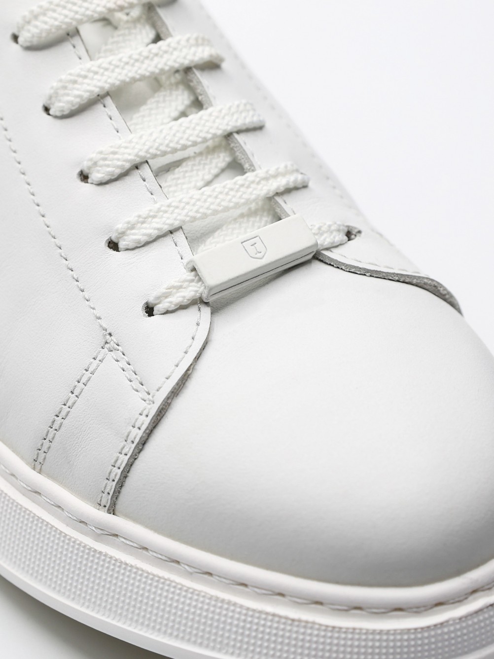 Polished leather sneakers